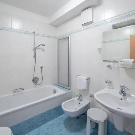 Riposo Al Bosco-waldruhe Hotel 3*